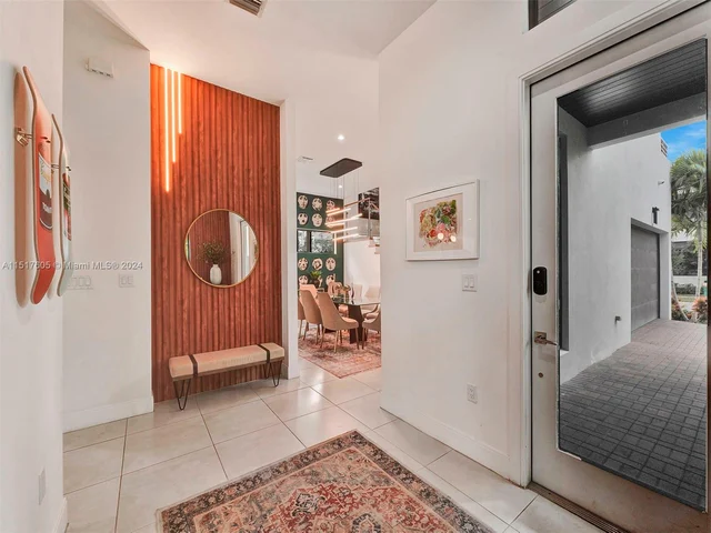 8151 NW 48th Ter, Doral FL 33166