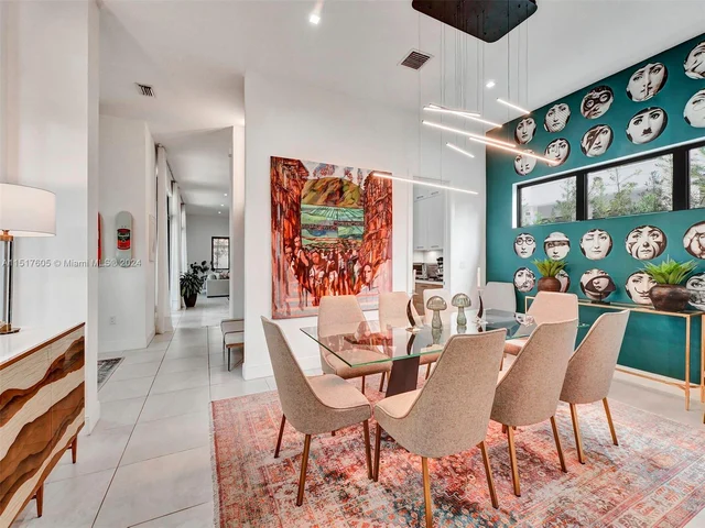 8151 NW 48th Ter, Doral FL 33166