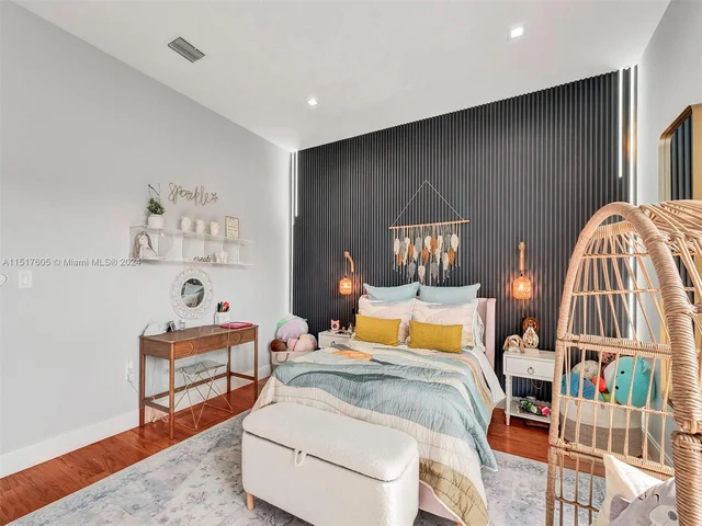 8151 NW 48th Ter, Doral FL 33166