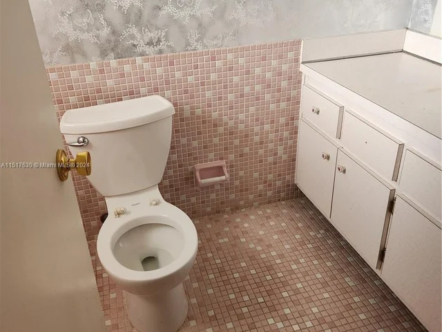 6921 Cypress Rd # D18, Plantation FL 33317