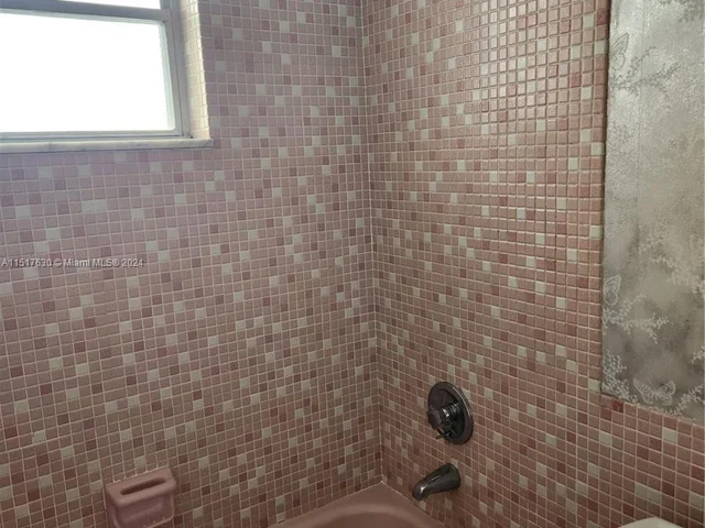 6921 Cypress Rd # D18, Plantation FL 33317