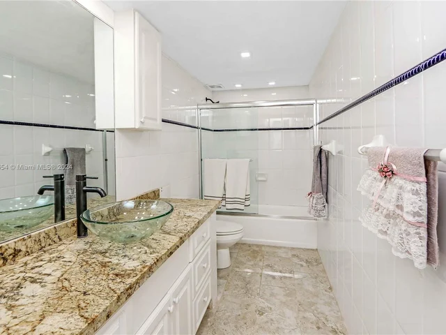 5005 Collins Ave # 1212, Miami Beach FL 33140