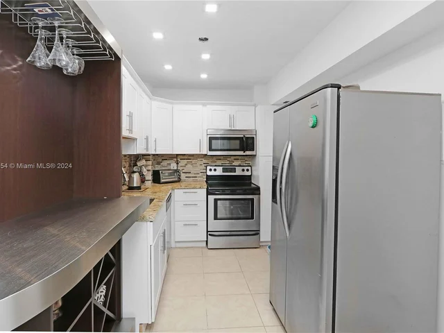 5005 Collins Ave # 1212, Miami Beach FL 33140