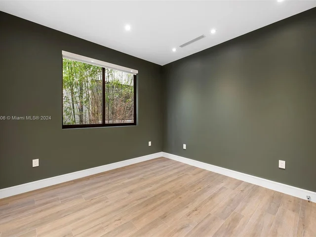 2955 Coconut Ave, Miami FL 33133