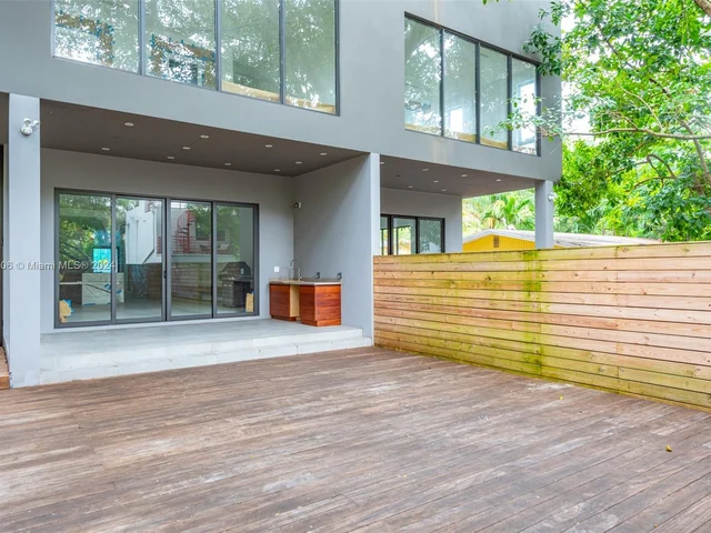 2955 Coconut Ave, Miami FL 33133