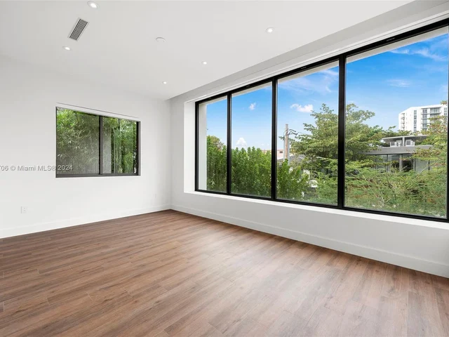 2955 Coconut Ave, Miami FL 33133