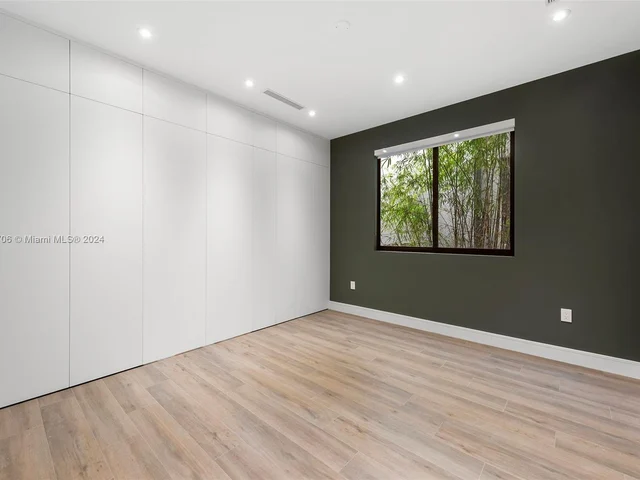 2955 Coconut Ave, Miami FL 33133