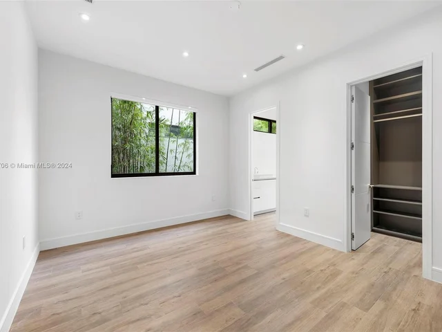 2955 Coconut Ave, Miami FL 33133