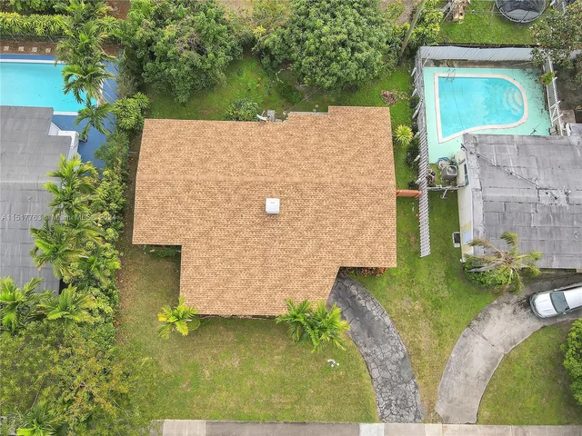 570 NE 172nd St, North Miami Beach FL 33162