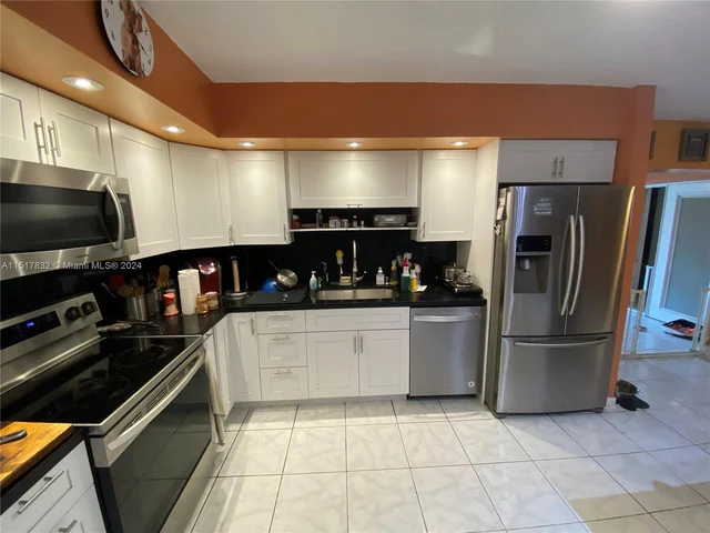 3825 Washington St, Hollywood FL 33021