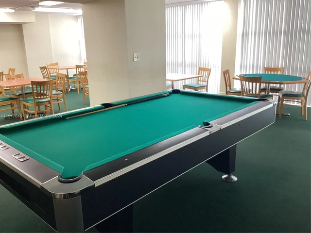 800 Parkview Dr # 819, Hallandale Beach FL 33009