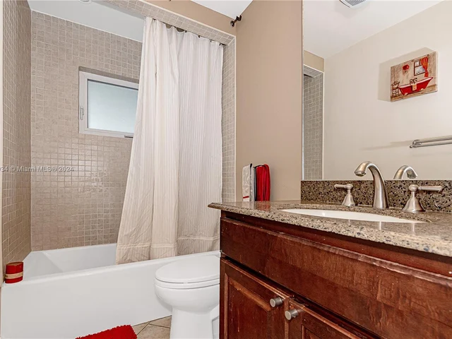 6900 NW 17th Ct, Margate FL 33063