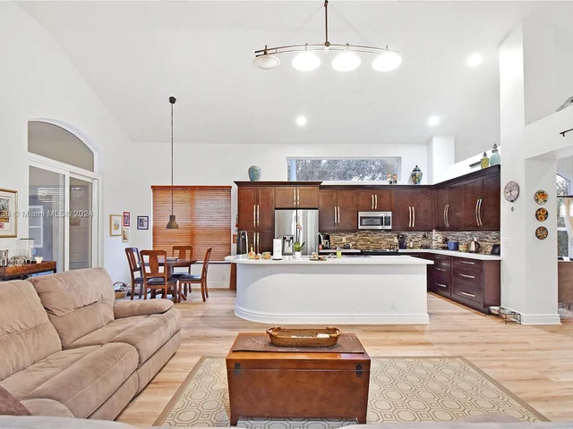 3701 N Columbus Way N, Cooper City FL 33026