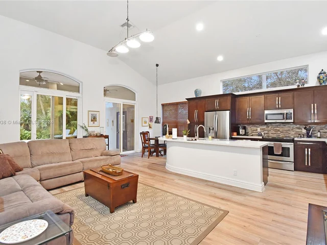 3701 N Columbus Way N, Cooper City FL 33026