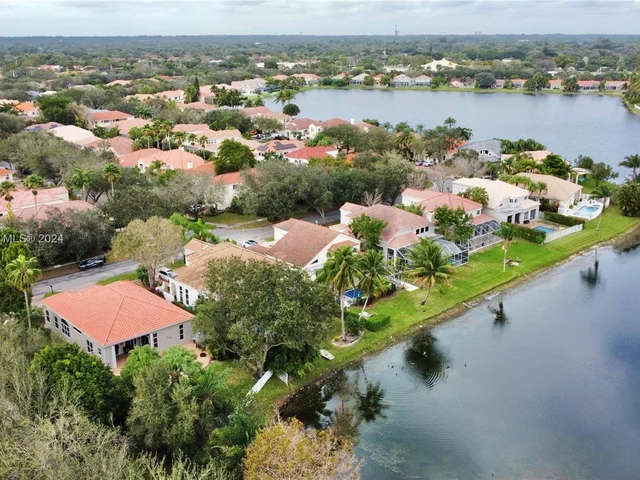 3701 N Columbus Way N, Cooper City FL 33026