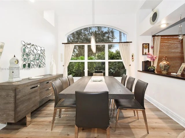 3701 N Columbus Way N, Cooper City FL 33026