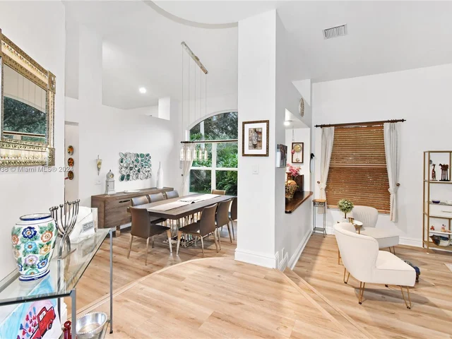 3701 N Columbus Way N, Cooper City FL 33026