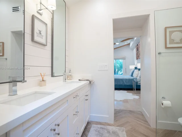 675 Ponce De Leon Dr, Fort Lauderdale FL 33316