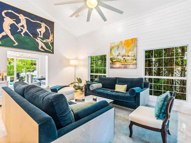 675 Ponce De Leon Dr, Fort Lauderdale FL 33316