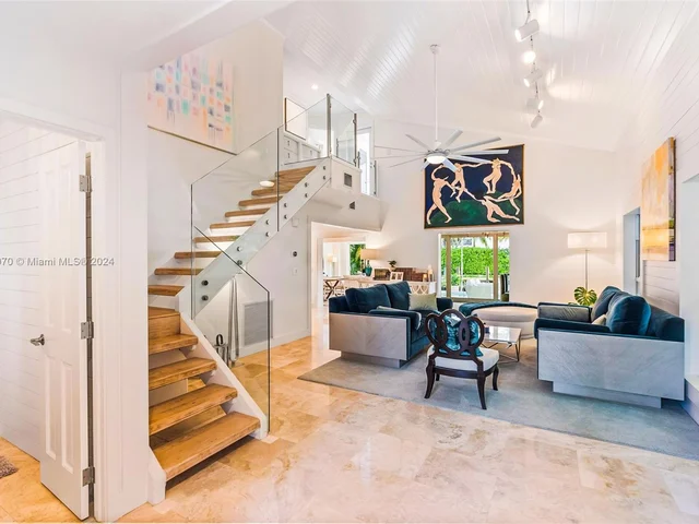 675 Ponce De Leon Dr, Fort Lauderdale FL 33316