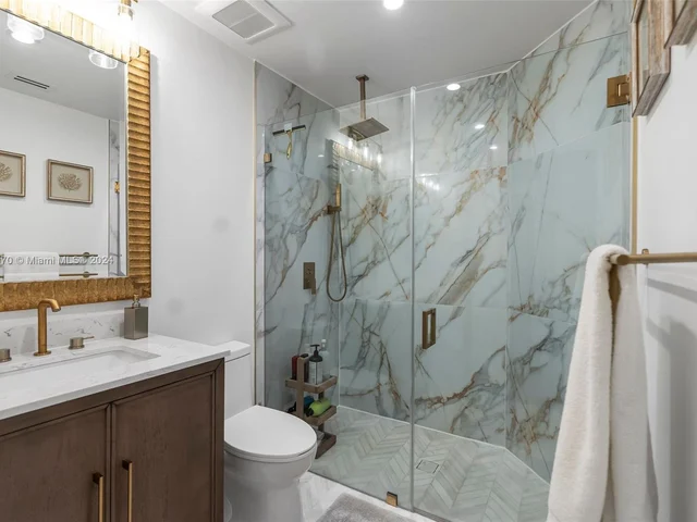 675 Ponce De Leon Dr, Fort Lauderdale FL 33316