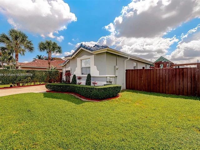 4457 SW 160th Ct, Miami FL 33185