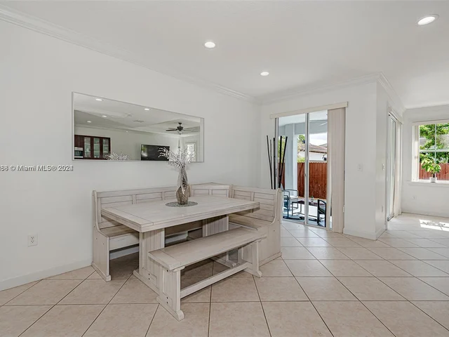 4457 SW 160th Ct, Miami FL 33185