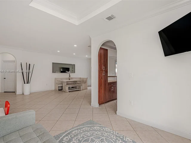 4457 SW 160th Ct, Miami FL 33185