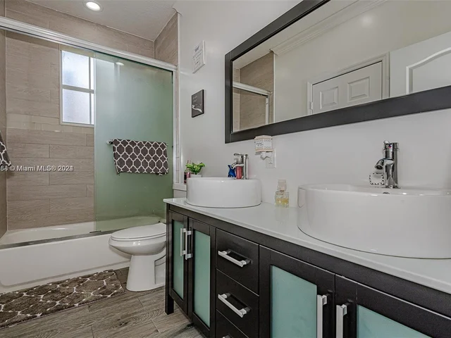 4457 SW 160th Ct, Miami FL 33185