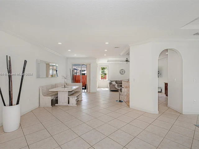 4457 SW 160th Ct, Miami FL 33185