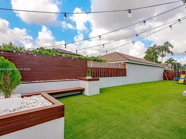 4457 SW 160th Ct, Miami FL 33185