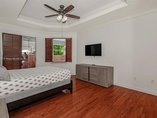 4457 SW 160th Ct, Miami FL 33185