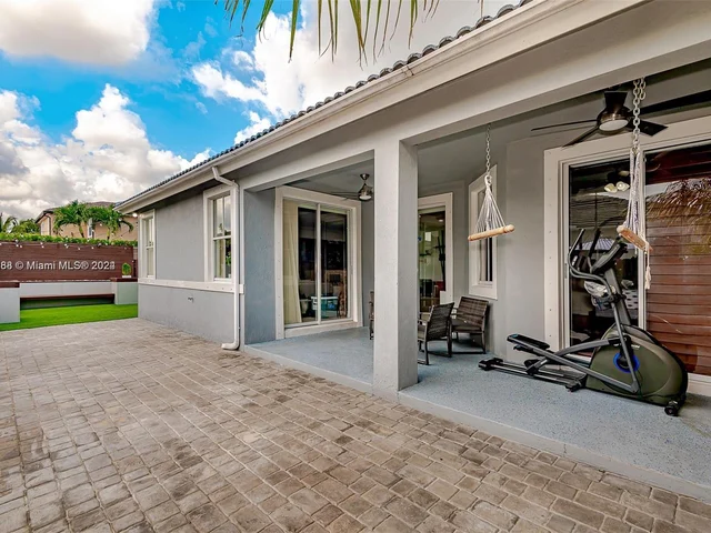 4457 SW 160th Ct, Miami FL 33185