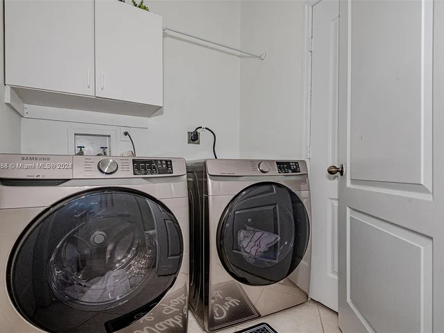 4457 SW 160th Ct, Miami FL 33185