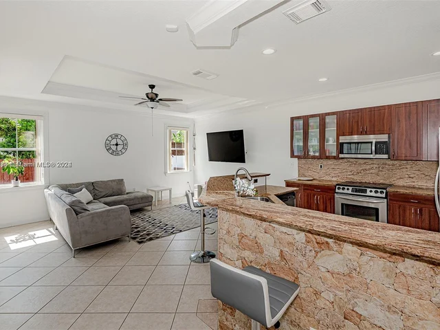 4457 SW 160th Ct, Miami FL 33185