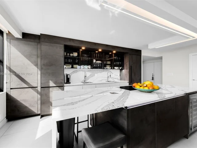 4301 Collins Ave # 705, Miami Beach FL 33140