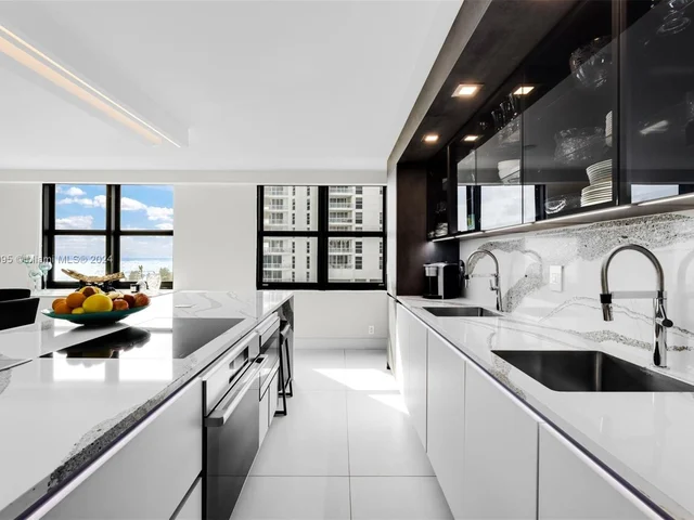 4301 Collins Ave # 705, Miami Beach FL 33140