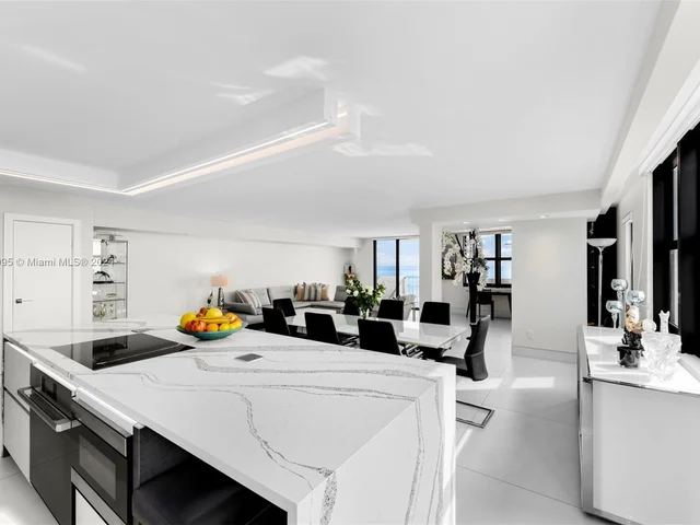 4301 Collins Ave # 705, Miami Beach FL 33140