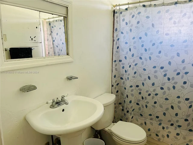 11901 SW 187th st, Miami FL 33177