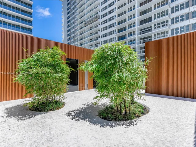 2000 S Ocean Dr # 22B, Hallandale Beach FL 33009