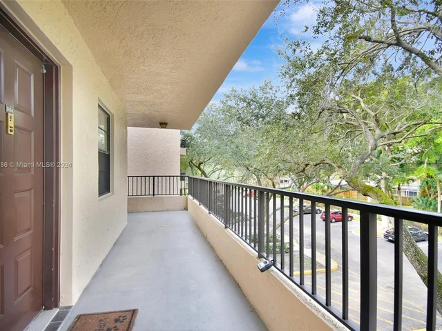 10501 W Broward Blvd # 304, Plantation FL 33324