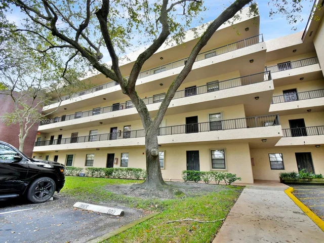 10501 W Broward Blvd # 304, Plantation FL 33324