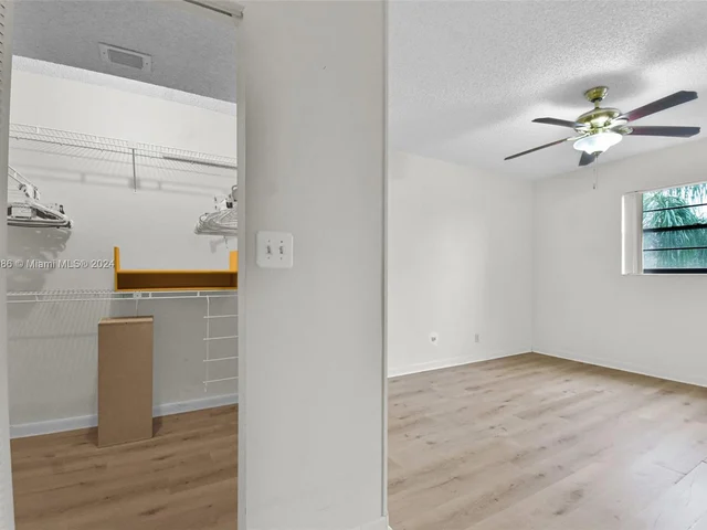 10501 W Broward Blvd # 304, Plantation FL 33324