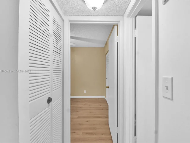 10501 W Broward Blvd # 304, Plantation FL 33324