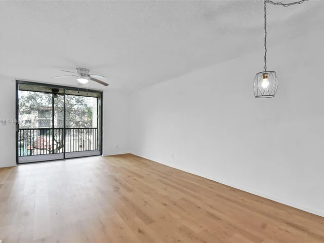 10501 W Broward Blvd # 304, Plantation FL 33324