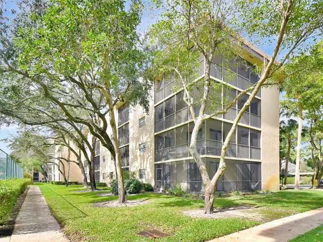 10501 W Broward Blvd # 304, Plantation FL 33324