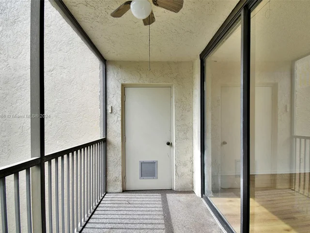 10501 W Broward Blvd # 304, Plantation FL 33324