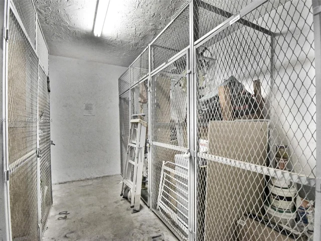 10501 W Broward Blvd # 304, Plantation FL 33324