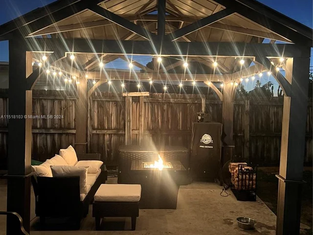 821 E 16th Pl, Hialeah FL 33010