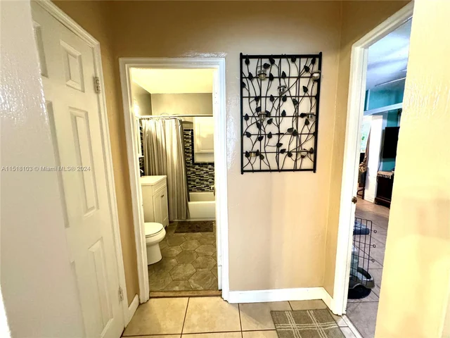 821 E 16th Pl, Hialeah FL 33010